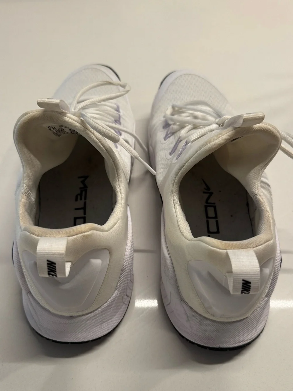 Nike Metcon 6 Men's Size 10 White Sneakers with Black Accents HM3754-100
